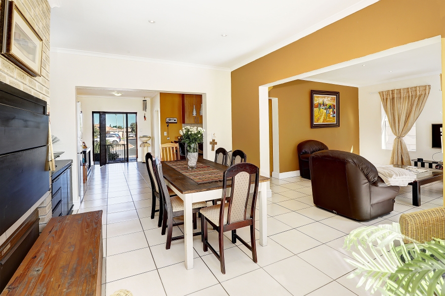 3 Bedroom Property for Sale in Sonkring Western Cape
